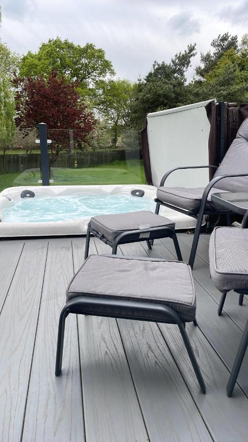 Orchard View Lodge Woodhall Spa Bagian luar foto