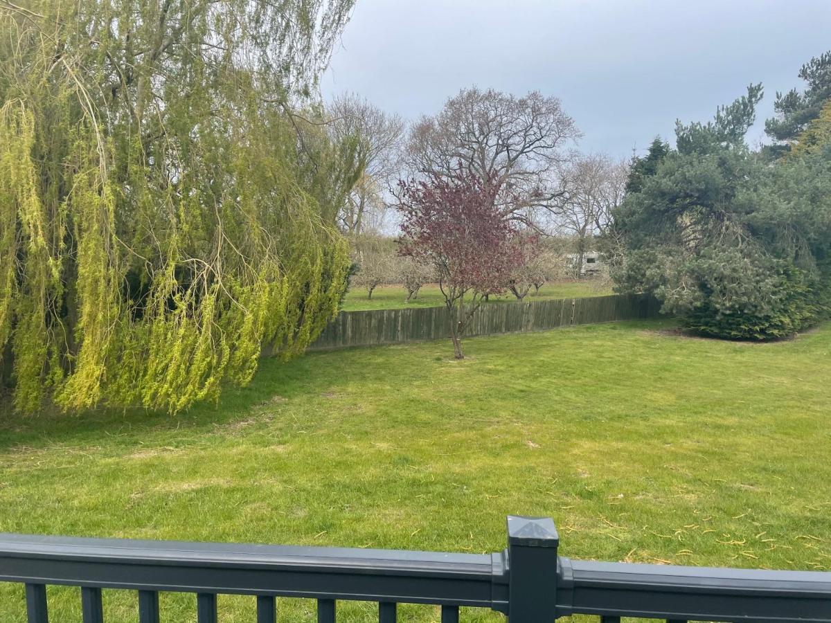 Orchard View Lodge Woodhall Spa Bagian luar foto