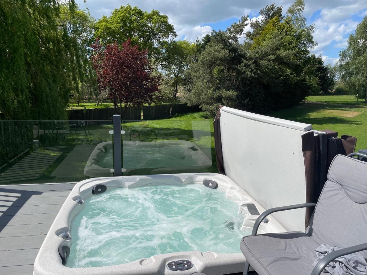 Orchard View Lodge Woodhall Spa Bagian luar foto