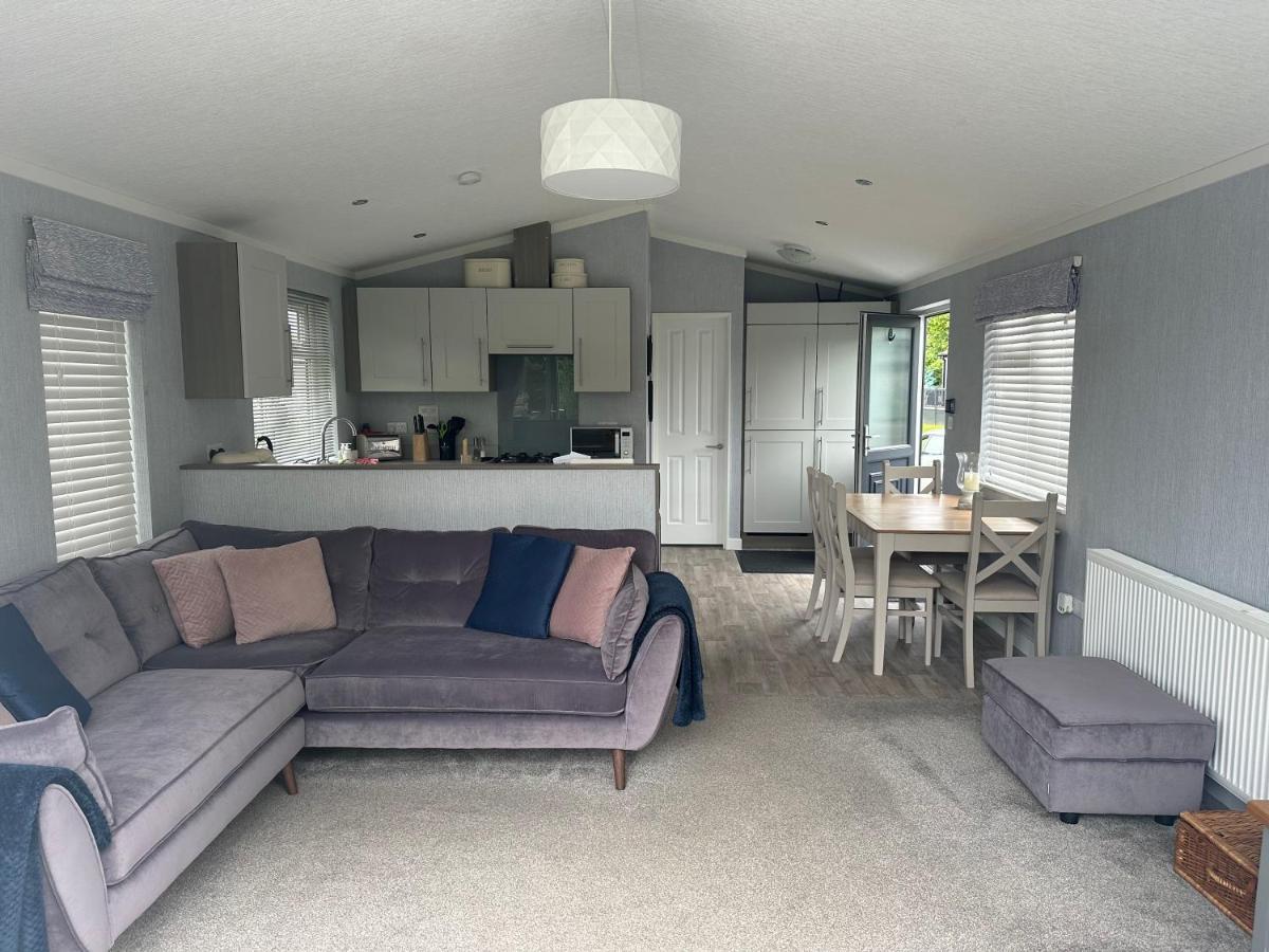 Orchard View Lodge Woodhall Spa Bagian luar foto